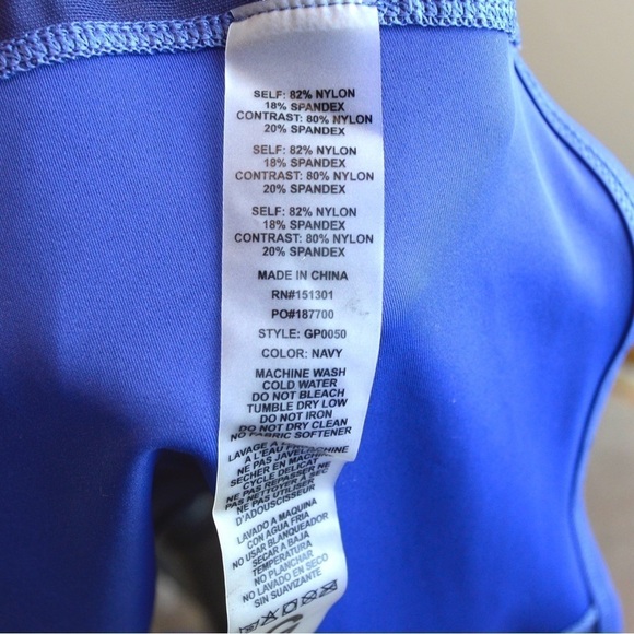 Good American The Power Full Zip Sports Bra, Size 2 (Medium), 2 Tone Blue - Picture 7 of 8